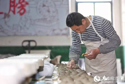 河南汝州 汝瓷车间生产忙 千年窑火续新篇
