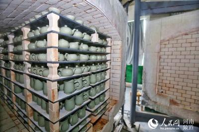 窑火千载，青瓷新生——探访河南汝州汝瓷工坊的忙碌与传承